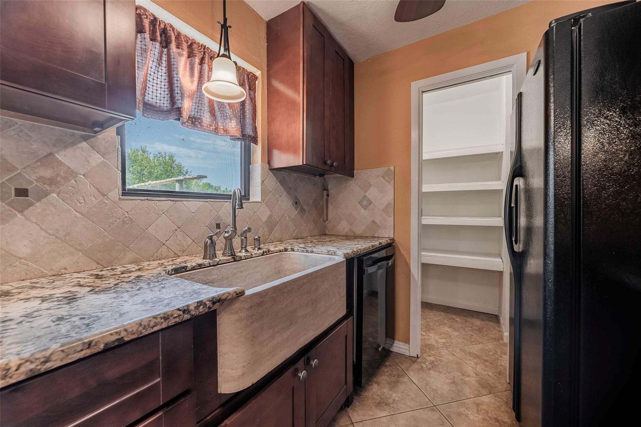 9695 County Road 321, Caldwell, TX 77836