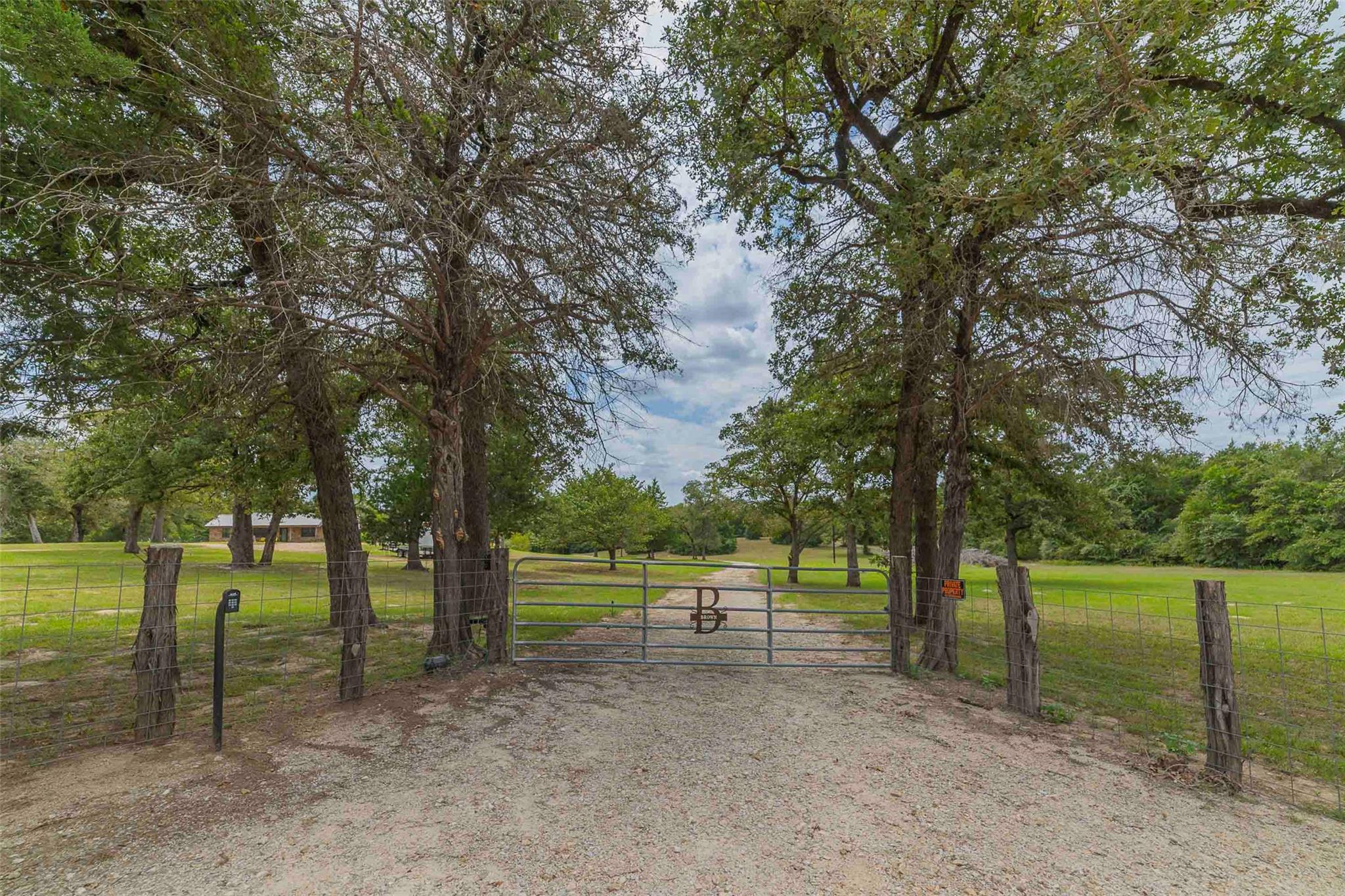 9695 County Road 321, Caldwell, TX 77836