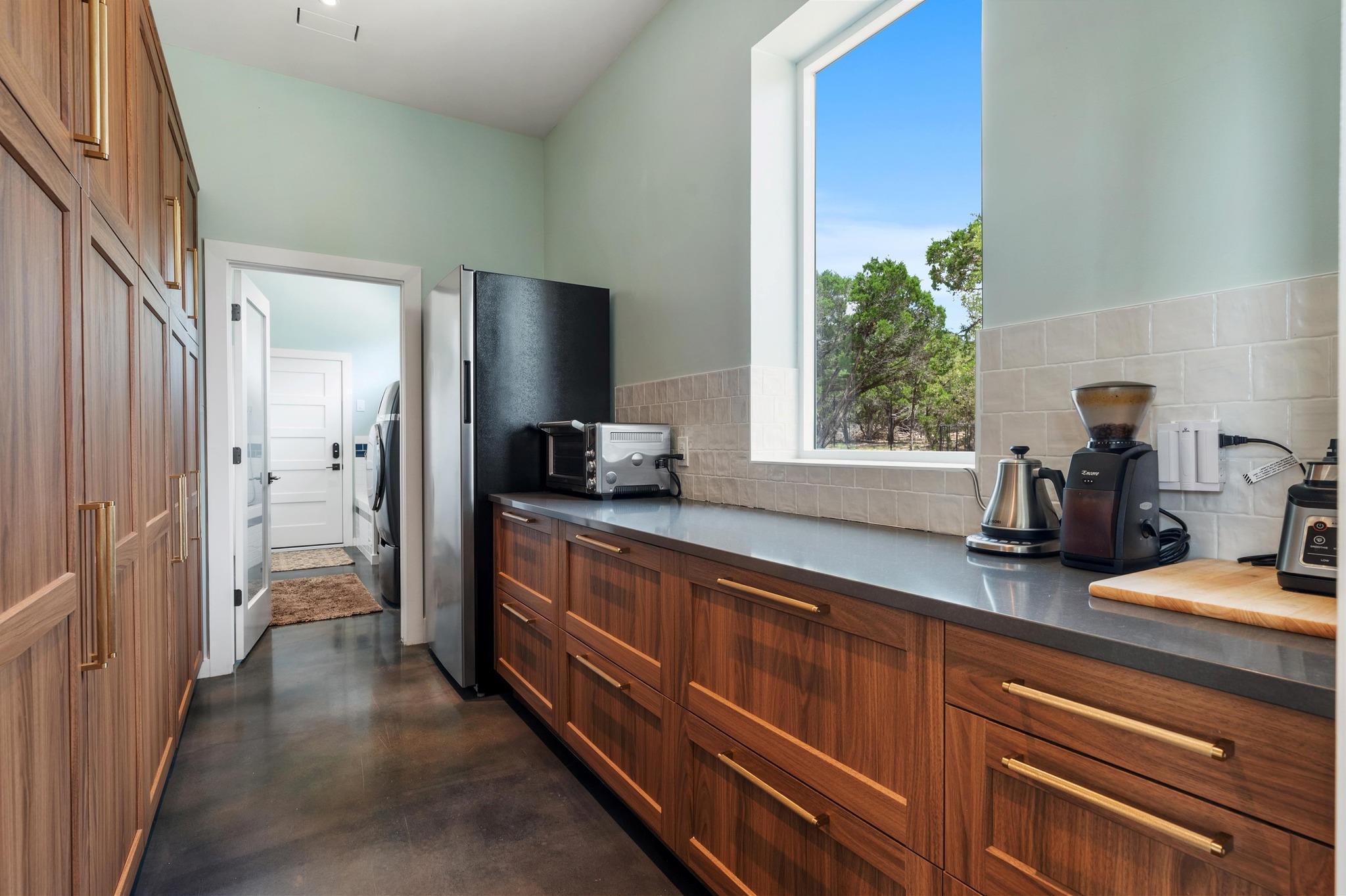 2300 Stagecoach Ranch Loop # B, Dripping Springs, TX 78620