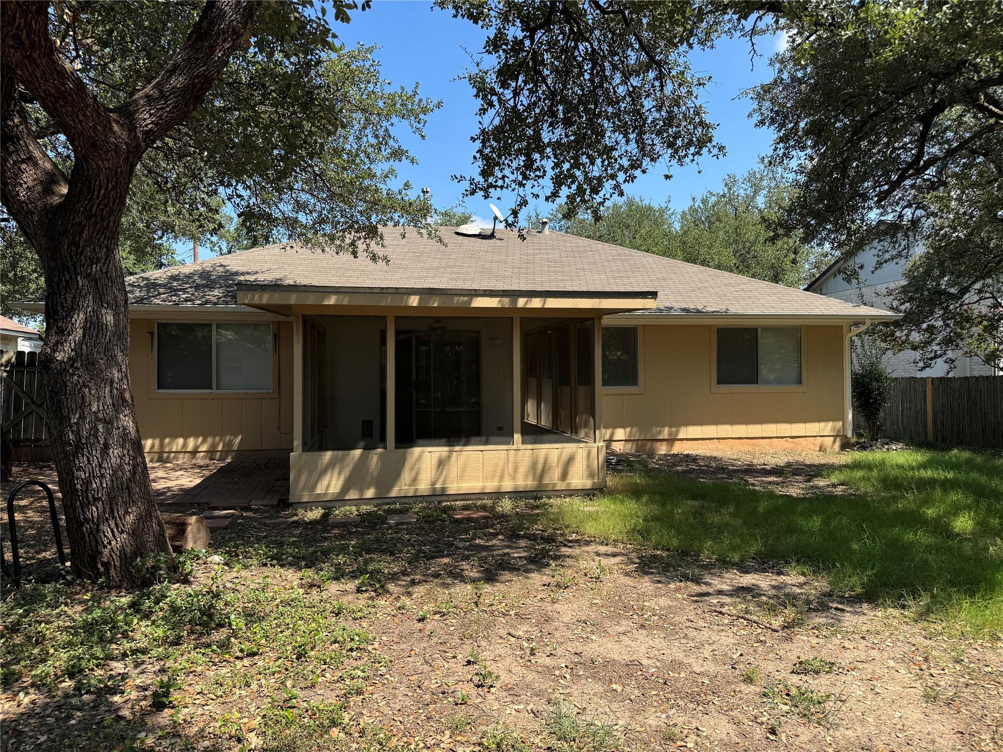 2207 N Cannes Dr, Cedar Park, TX 78613