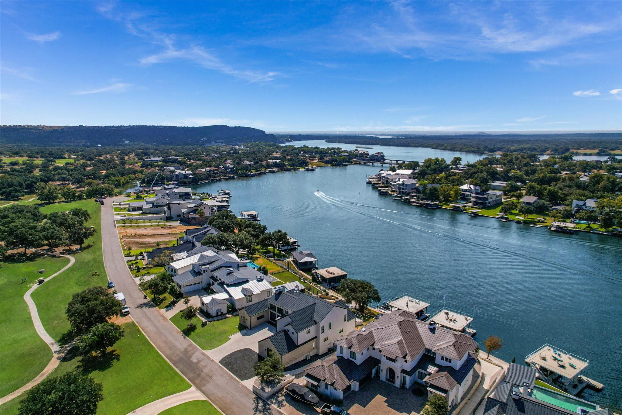 209 Houdini Way, Kingsland, TX 78639