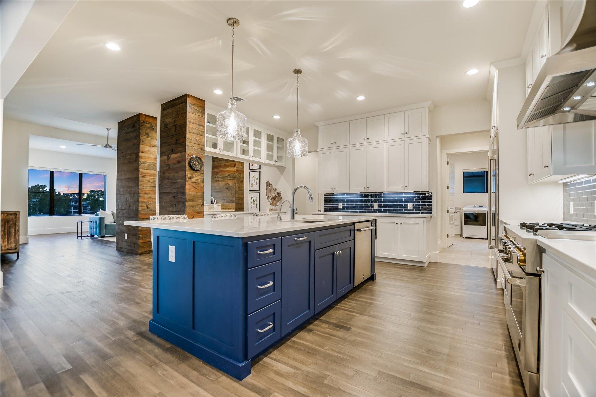 209 Houdini Way, Kingsland, TX 78639