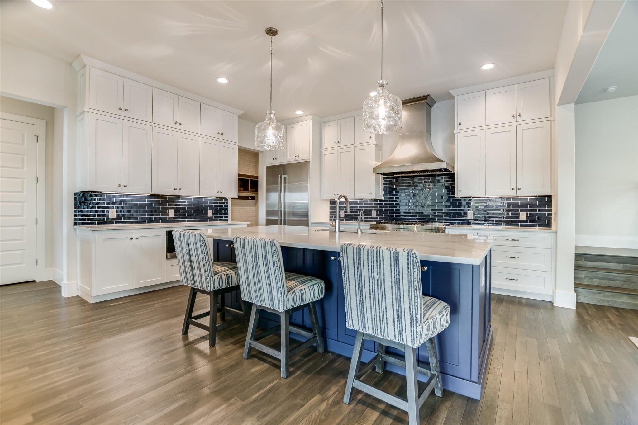 209 Houdini Way, Kingsland, TX 78639