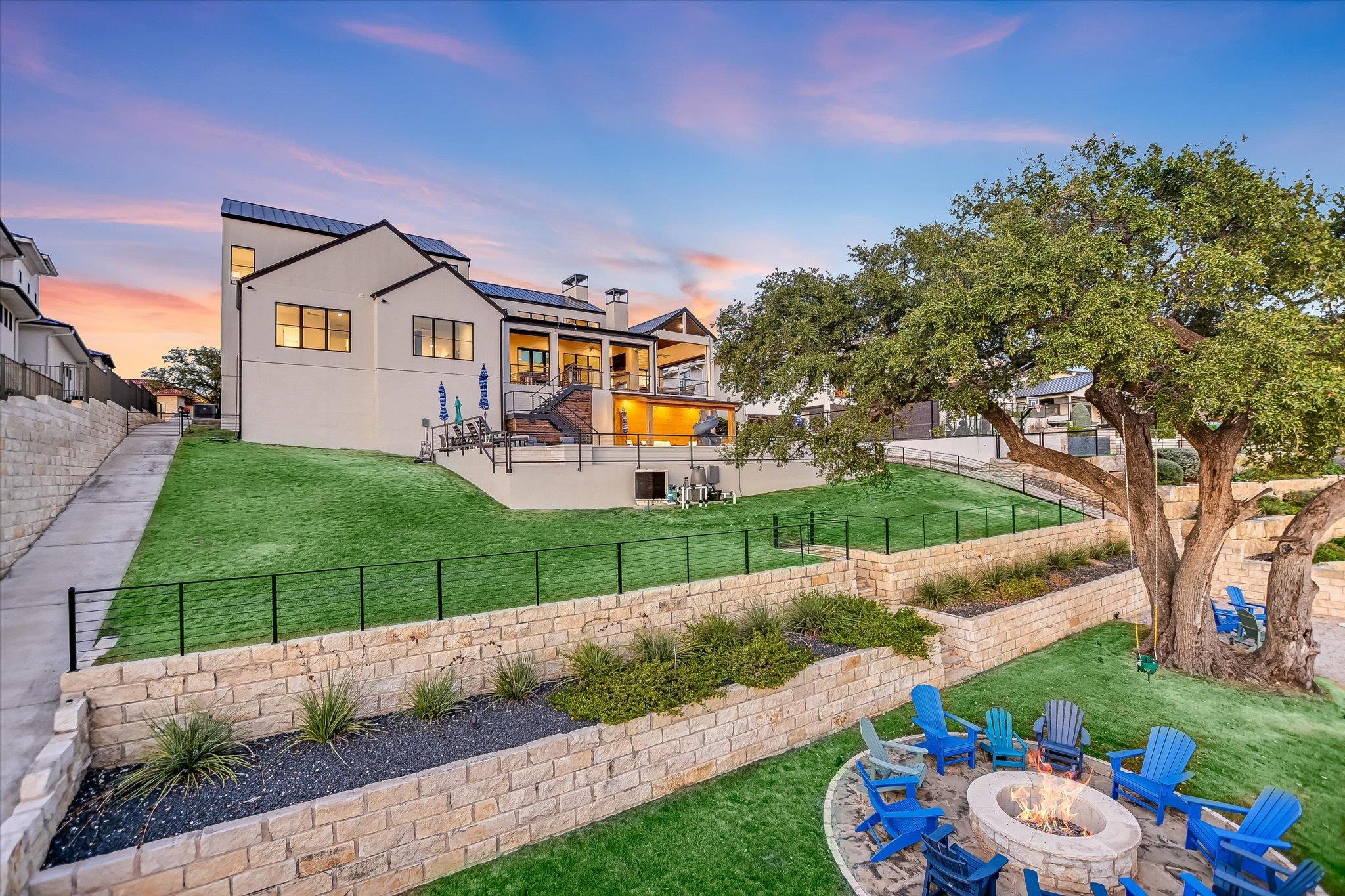 209 Houdini Way, Kingsland, TX 78639