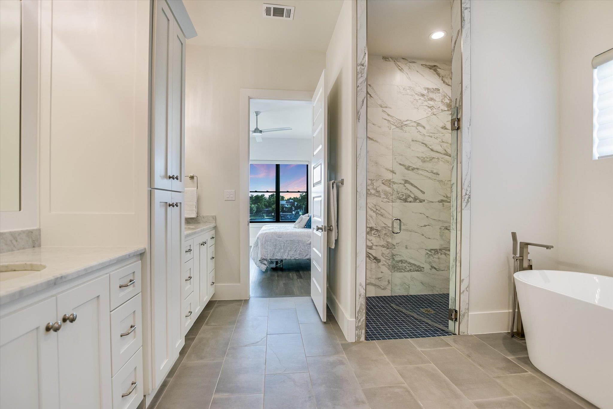 209 Houdini Way, Kingsland, TX 78639