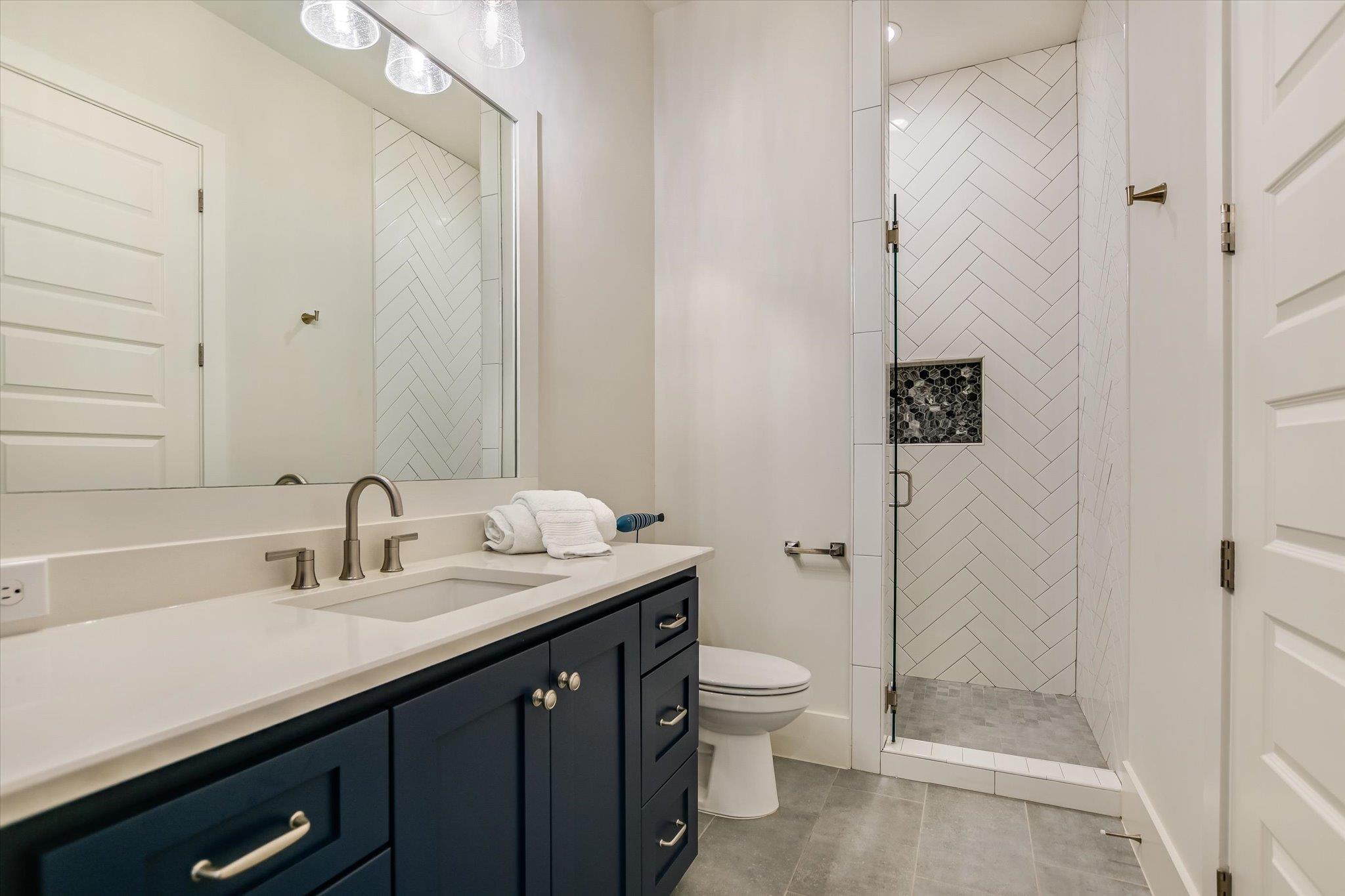 209 Houdini Way, Kingsland, TX 78639