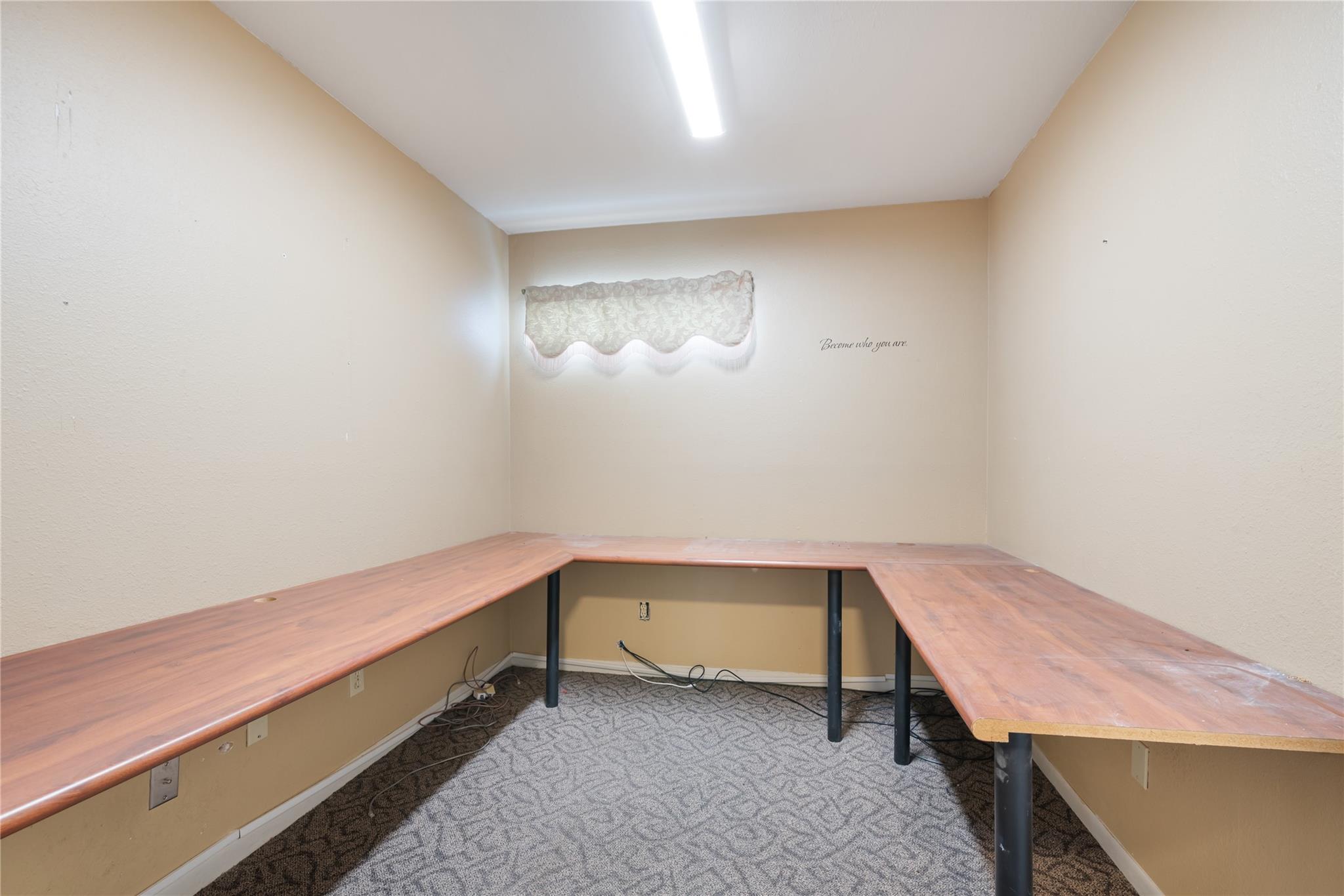 2207 W Parmer Ln, Austin, TX 78727