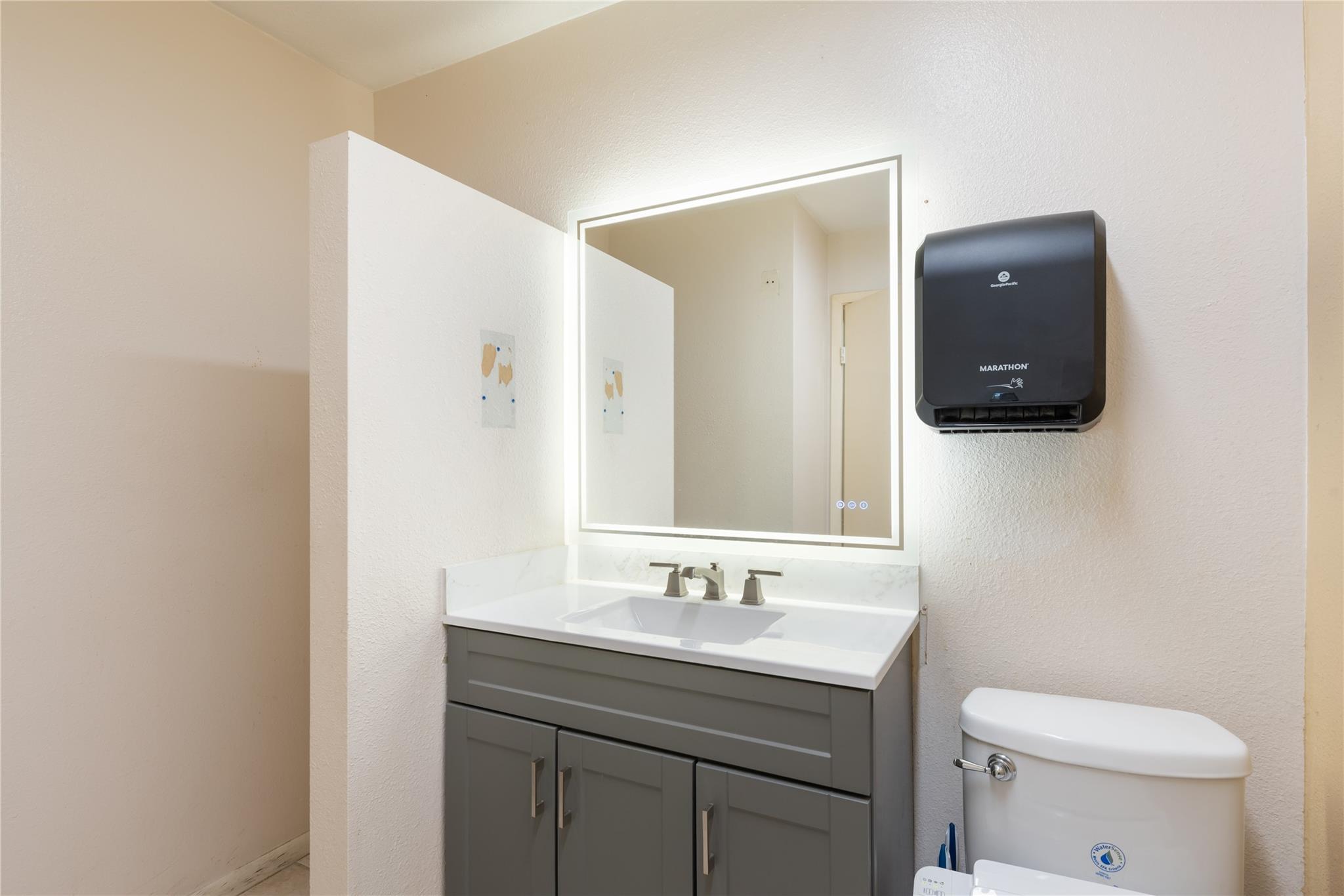 2207 W Parmer Ln, Austin, TX 78727