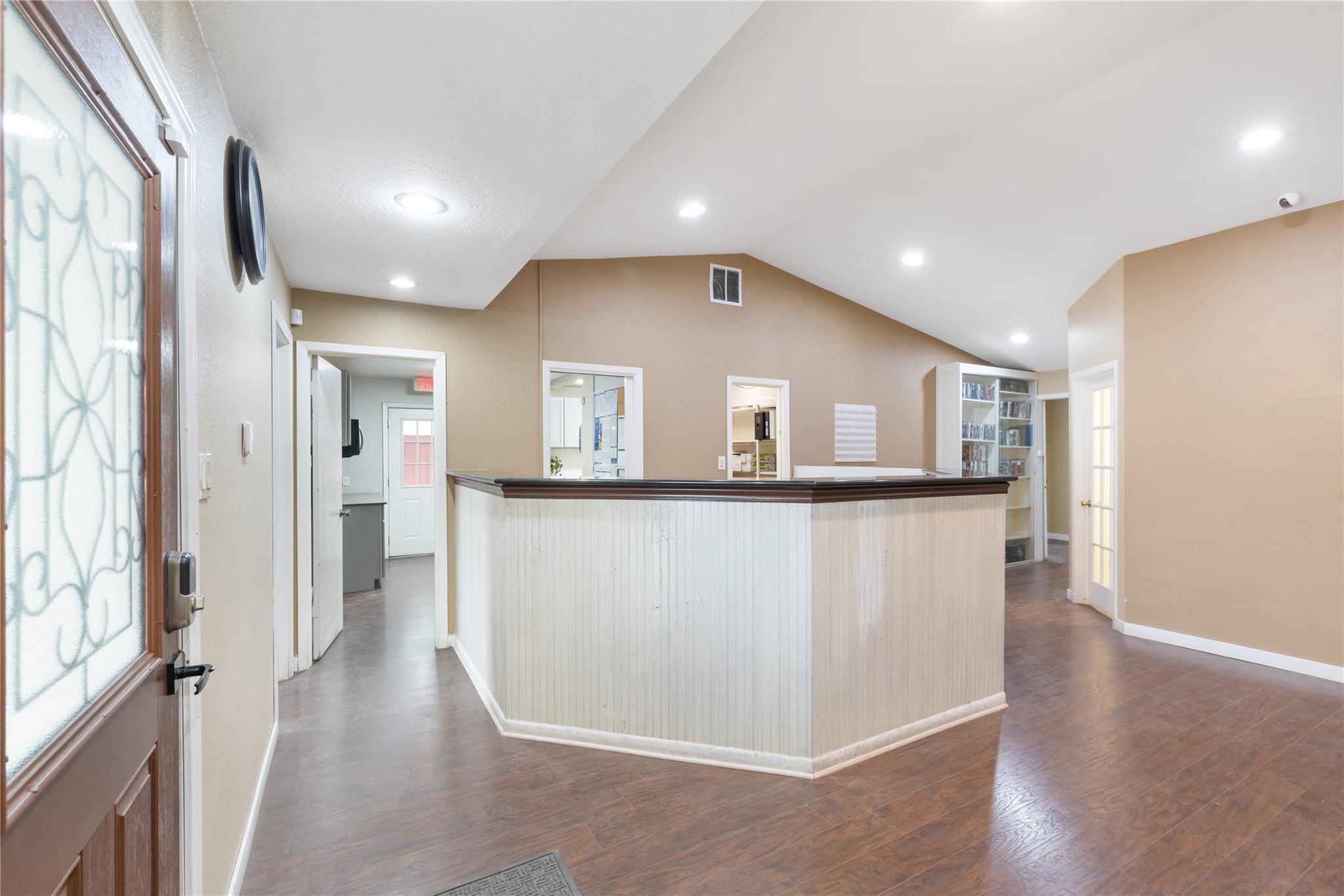 2207 W Parmer Ln, Austin, TX 78727