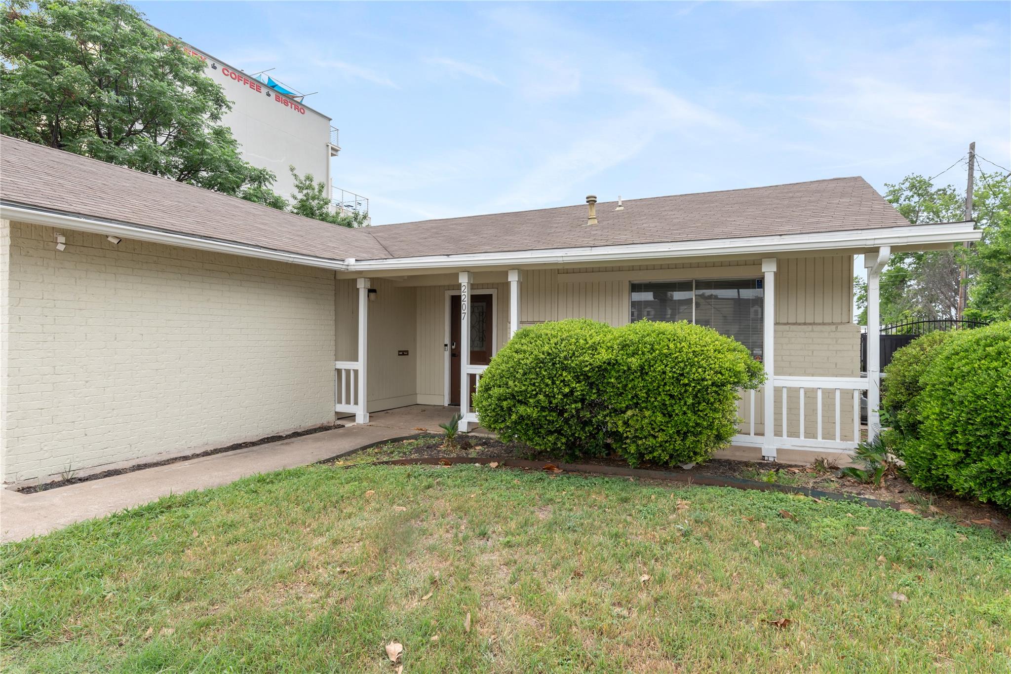 2207 W Parmer Ln, Austin, TX 78727