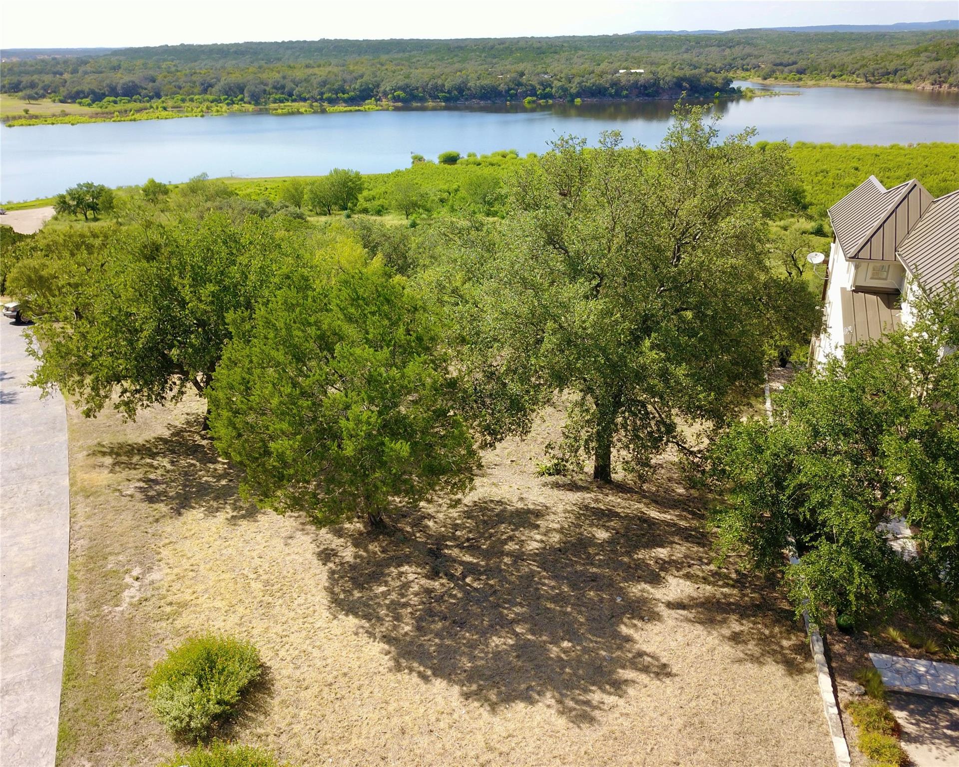 637 Wesley Ridge Dr, Spicewood, TX 78669