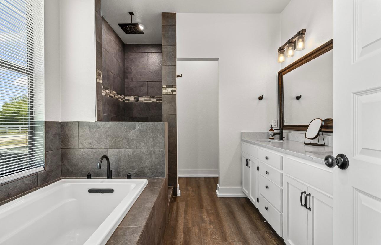 821 Silent Valley Rd, Lockhart, TX 78644