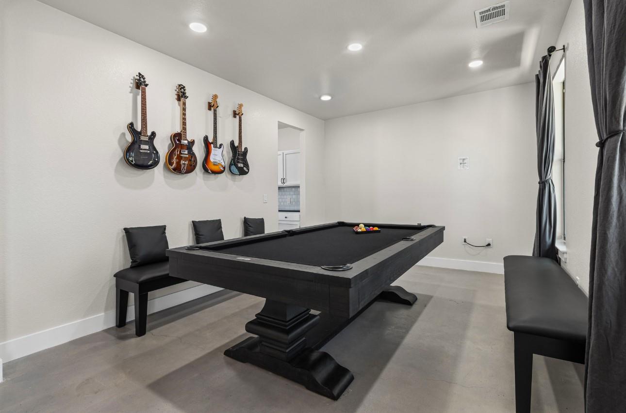 821 Silent Valley Rd, Lockhart, TX 78644