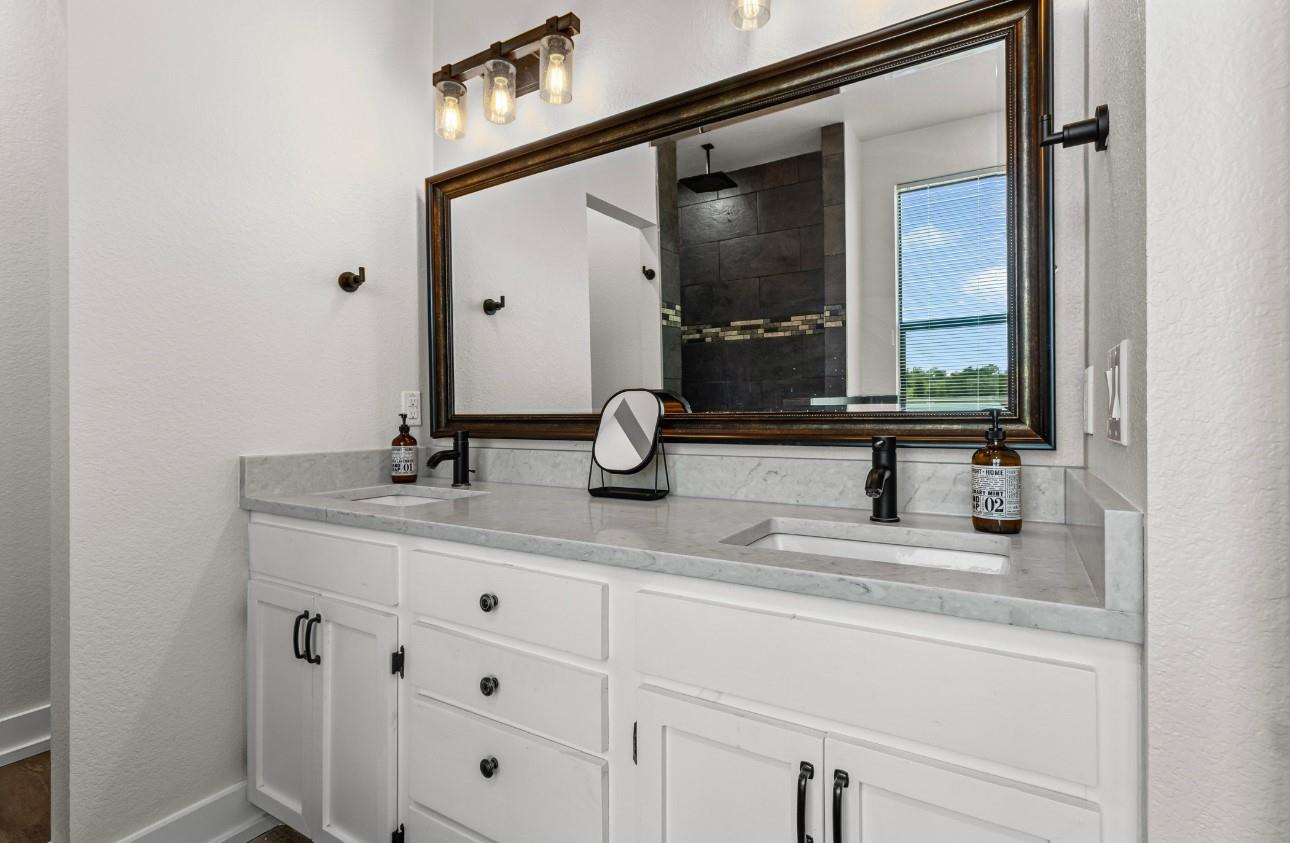 821 Silent Valley Rd, Lockhart, TX 78644