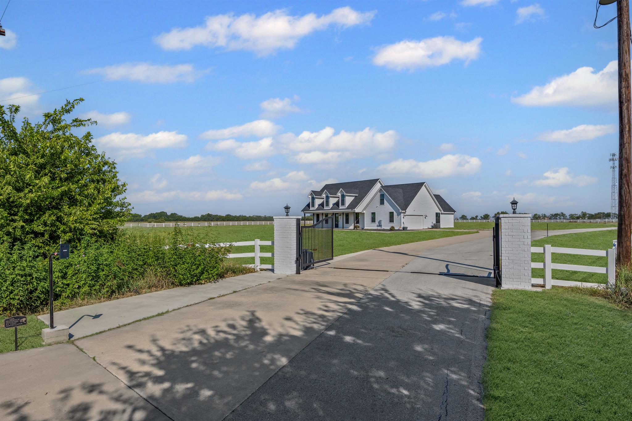 821 Silent Valley Rd, Lockhart, TX 78644