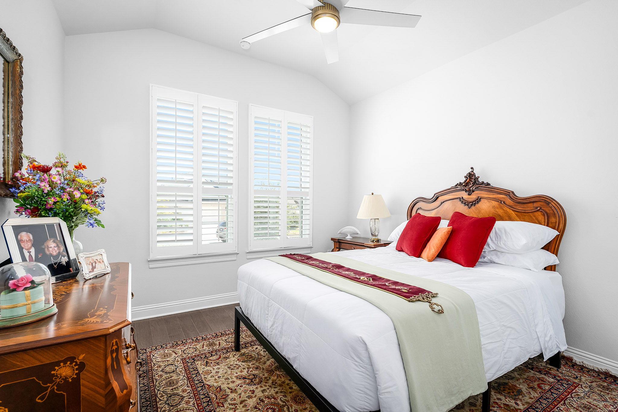 115 Twisting Crest Cv, San Marcos, TX 78666