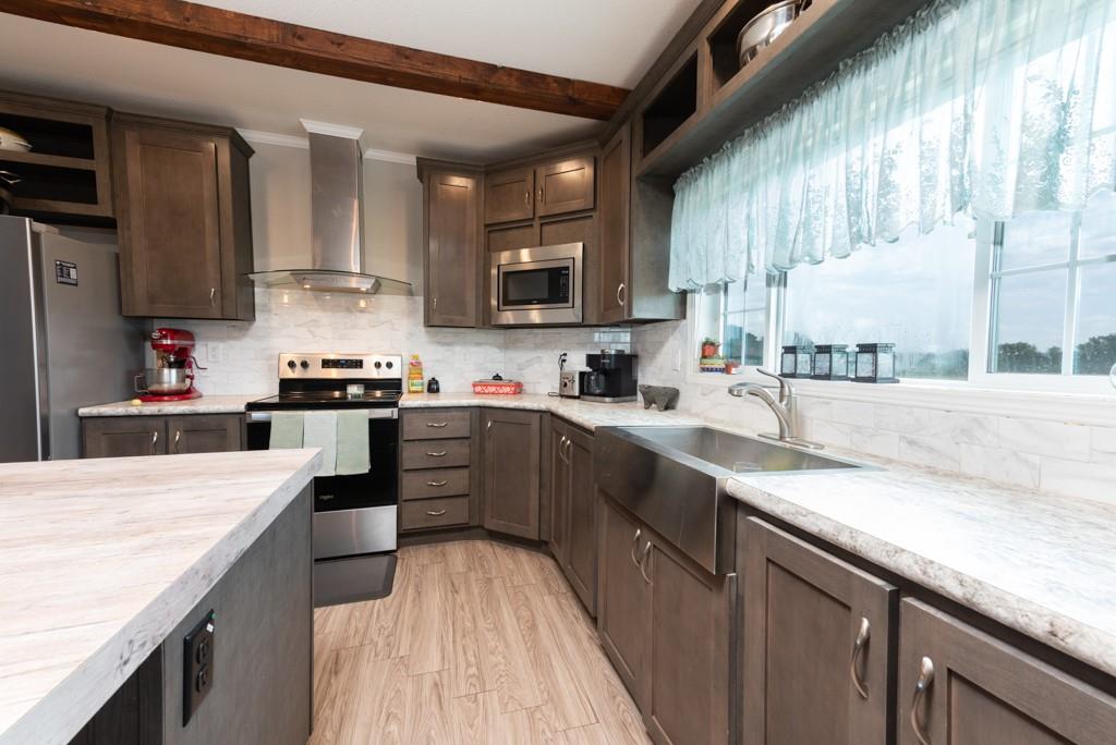 859 Ivy Switch Rd, Luling, TX 78648