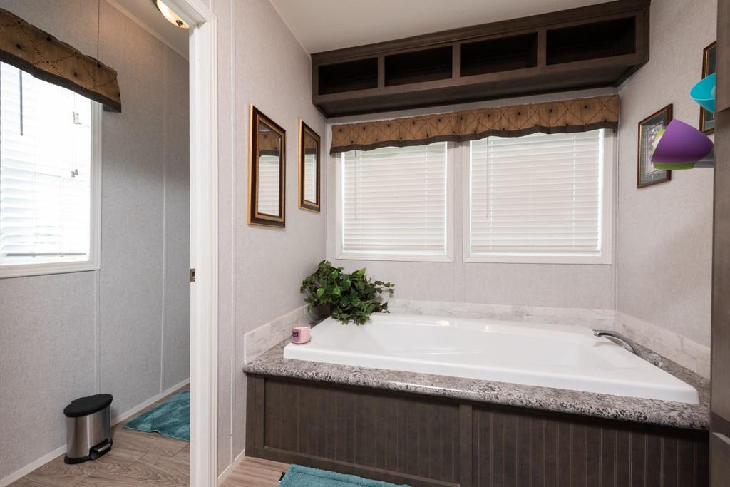 859 Ivy Switch Rd, Luling, TX 78648