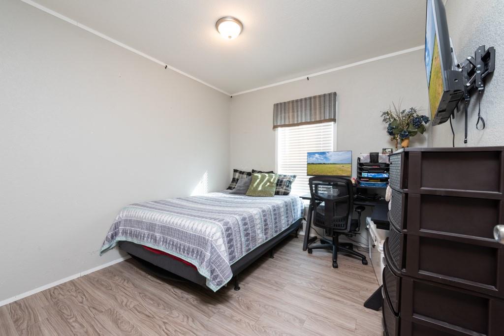 859 Ivy Switch Rd, Luling, TX 78648