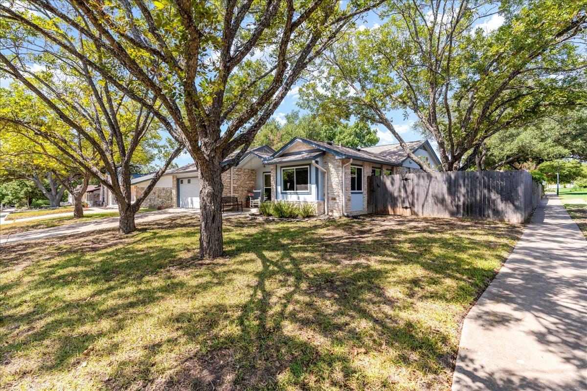 8100 Appomattox Dr, Austin, TX 78745