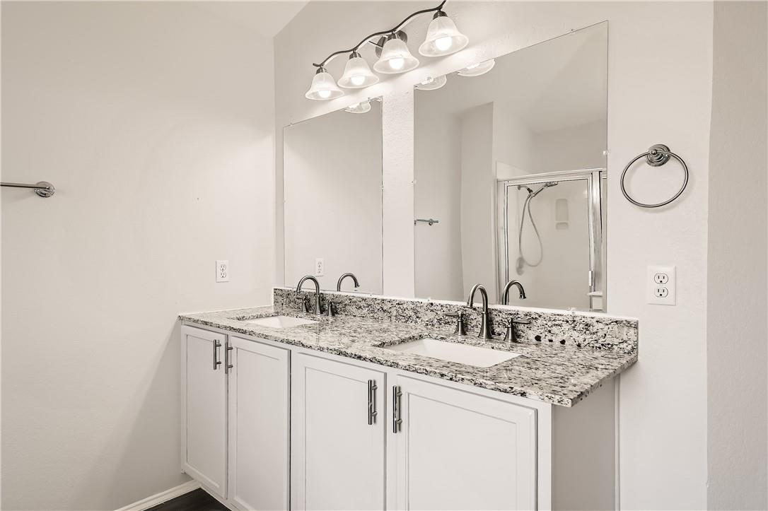 1104 Canoe Cv, Hutto, TX 78634