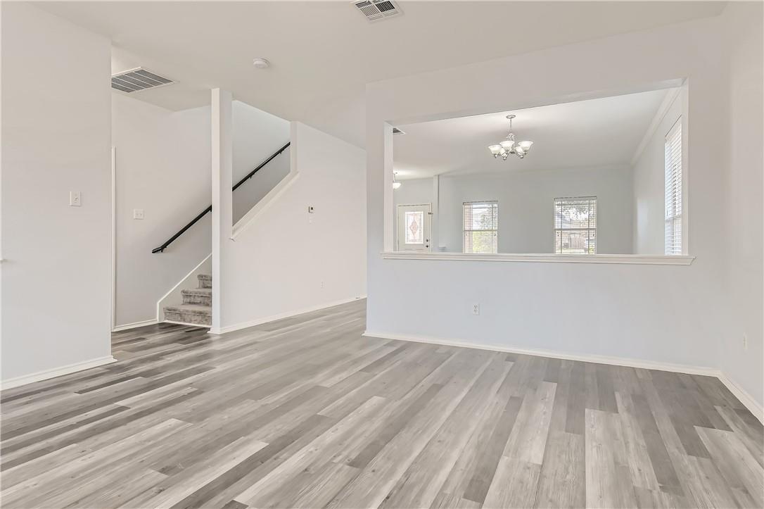 1104 Canoe Cv, Hutto, TX 78634