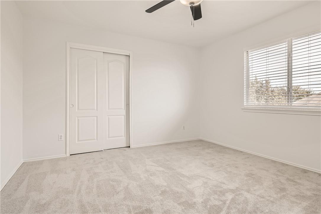 1104 Canoe Cv, Hutto, TX 78634