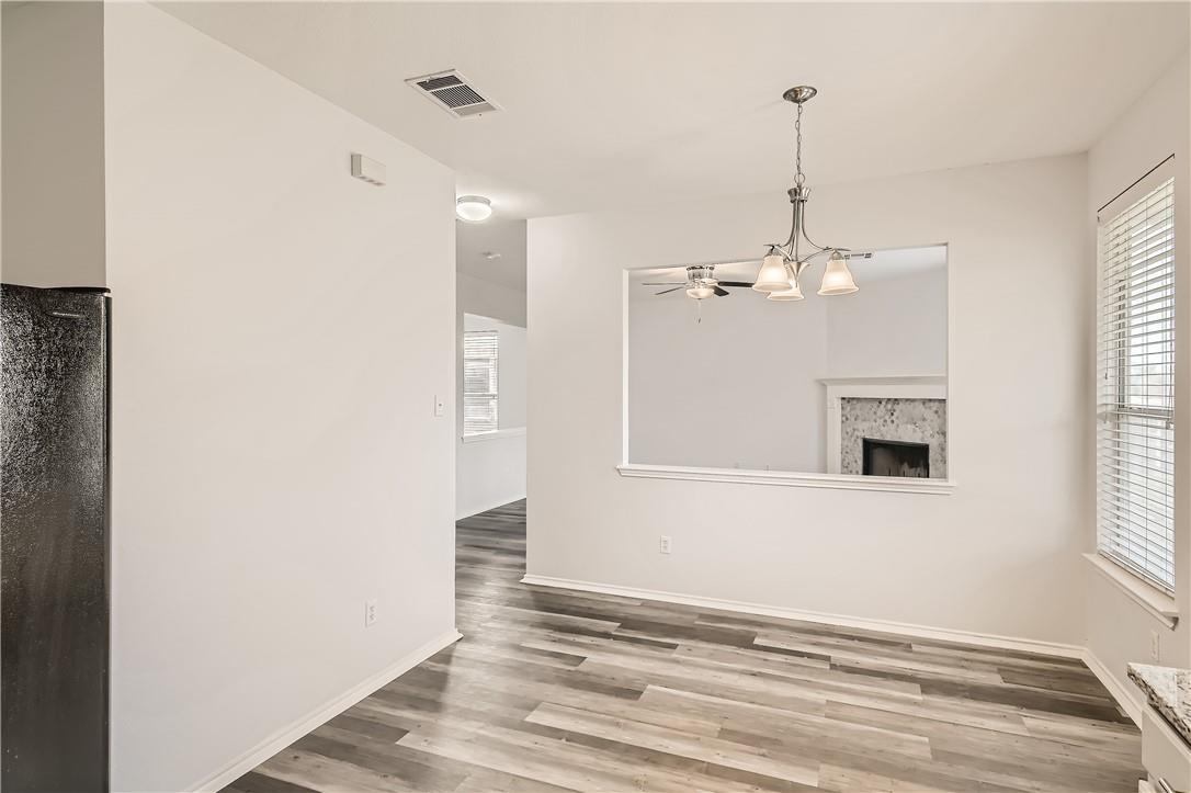 1104 Canoe Cv, Hutto, TX 78634