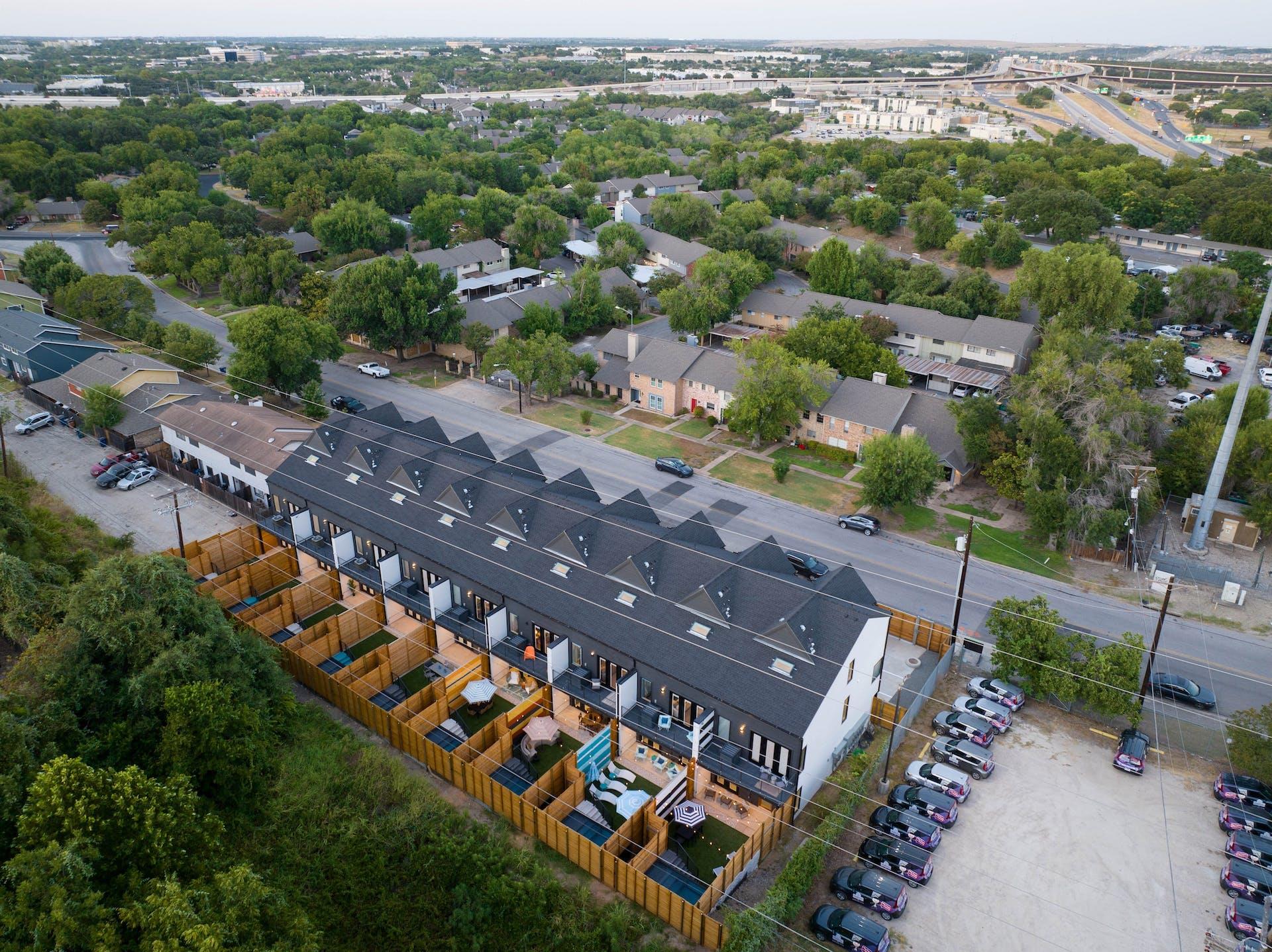 7104 Creekside Dr, Austin, TX 78752