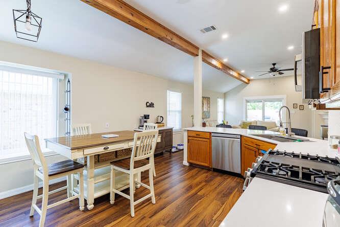 213 Chandler Crossing Trl, Round Rock, TX 78665