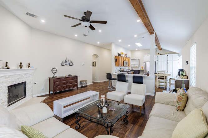 213 Chandler Crossing Trl, Round Rock, TX 78665