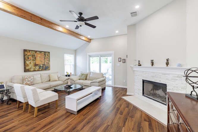 213 Chandler Crossing Trl, Round Rock, TX 78665