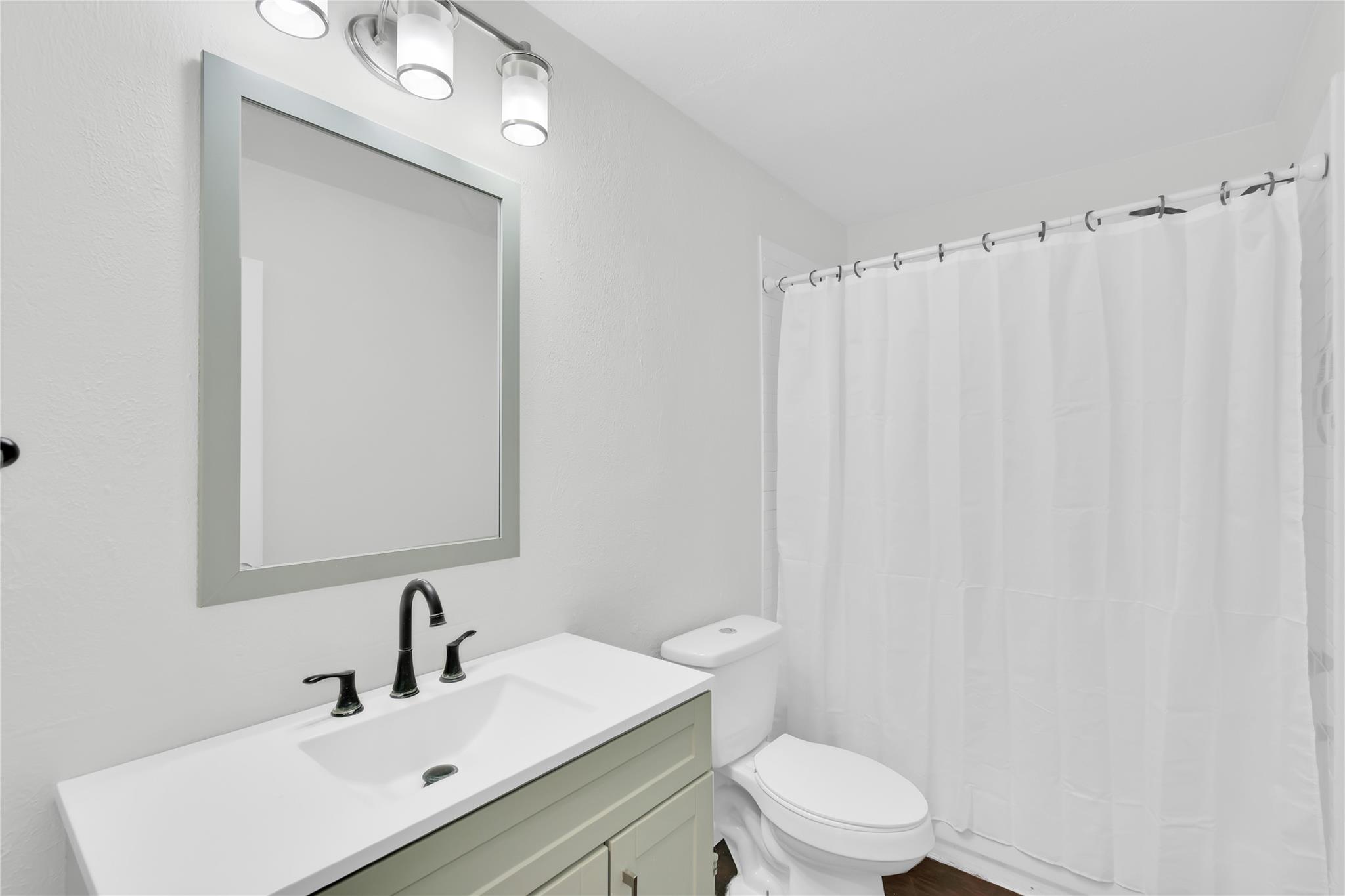 1407 Kent St, Taylor, TX 76574