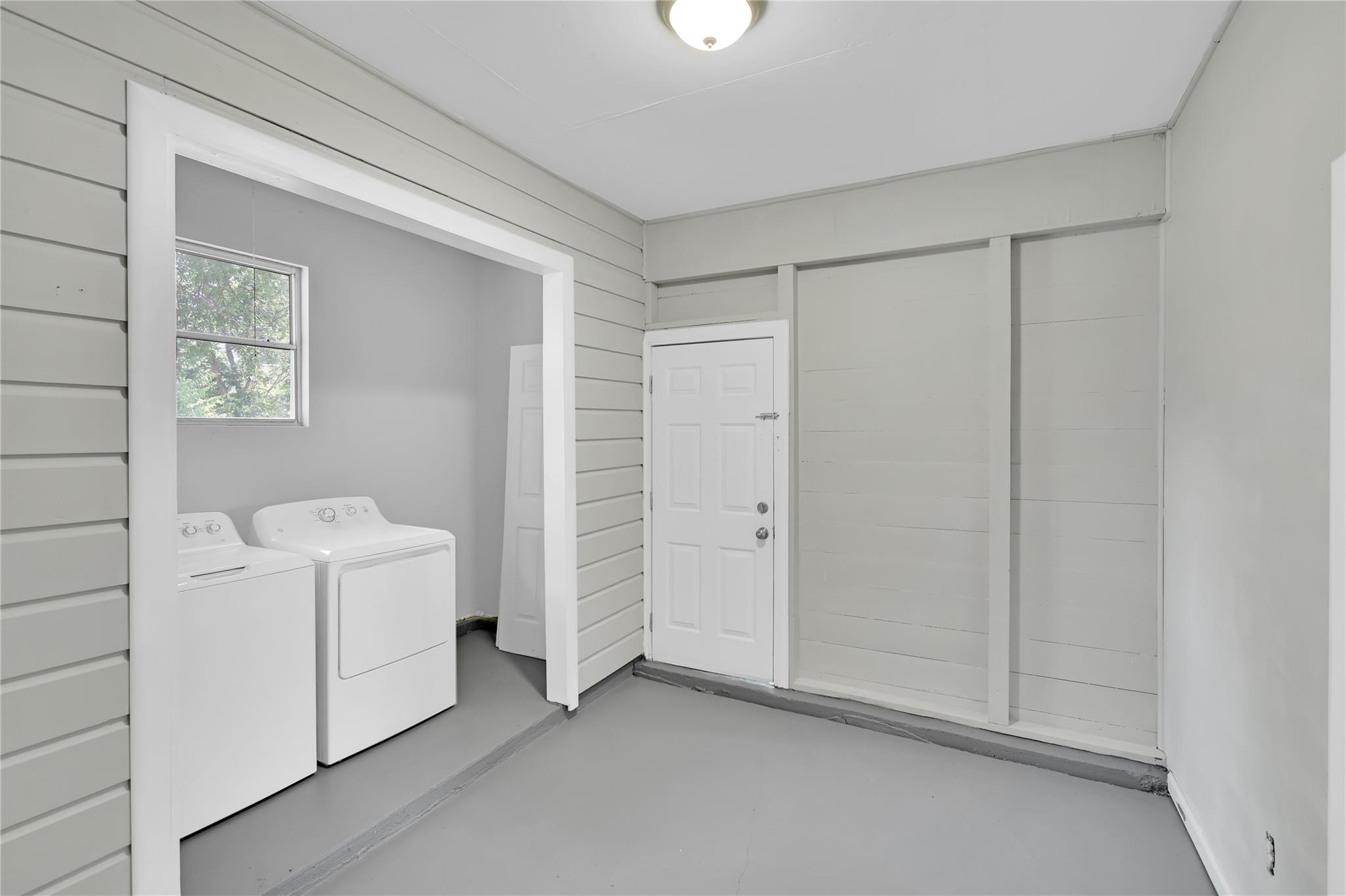 1407 Kent St, Taylor, TX 76574