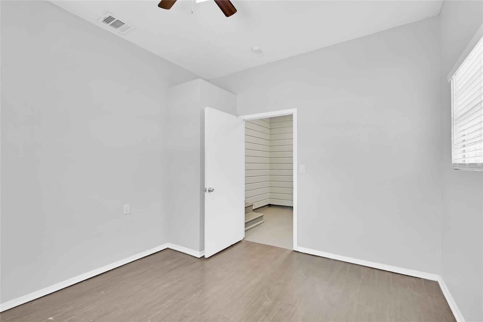 1407 Kent St, Taylor, TX 76574