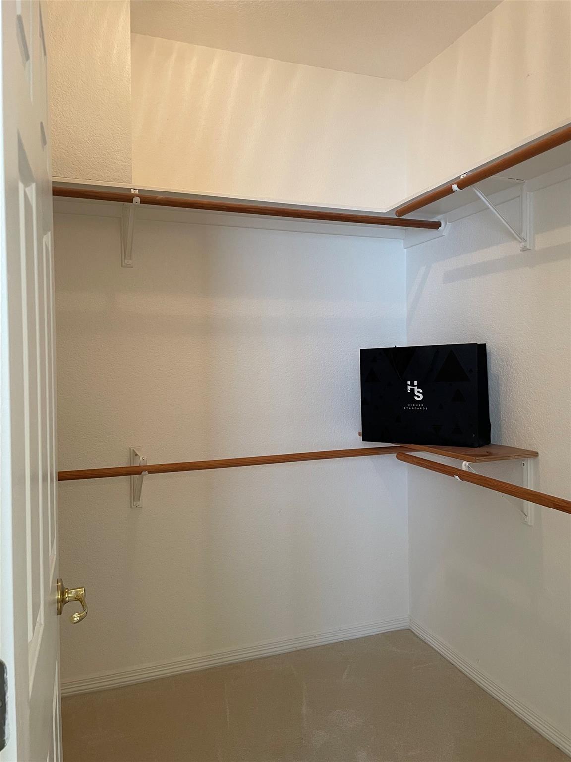 120 W Brazos Dr, Georgetown, TX 78628