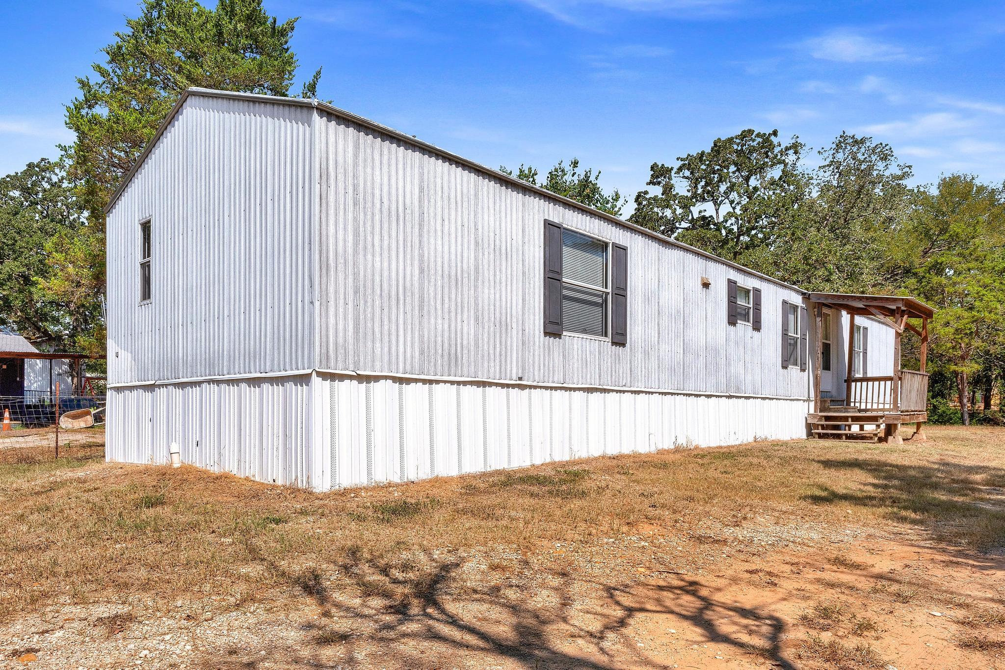 110 Swift Ln, Bastrop, TX 78602