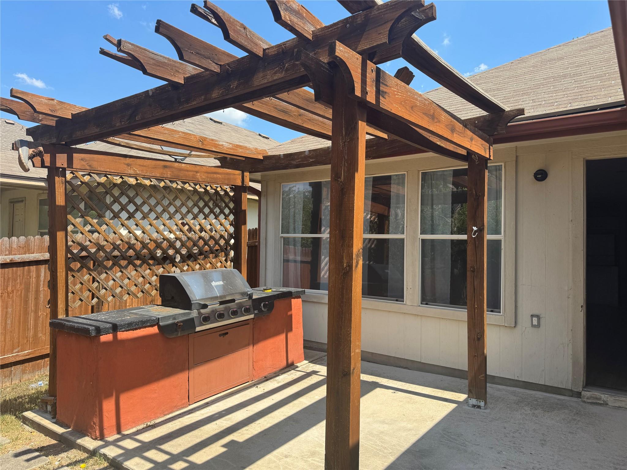 510 Red Tails Dr NE, Austin, TX 78725