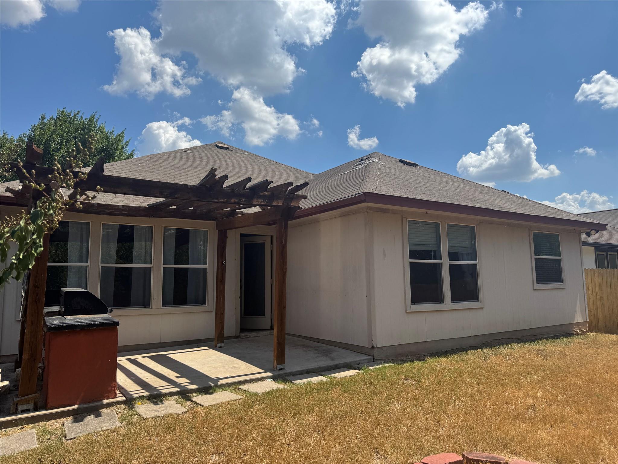 510 Red Tails Dr NE, Austin, TX 78725