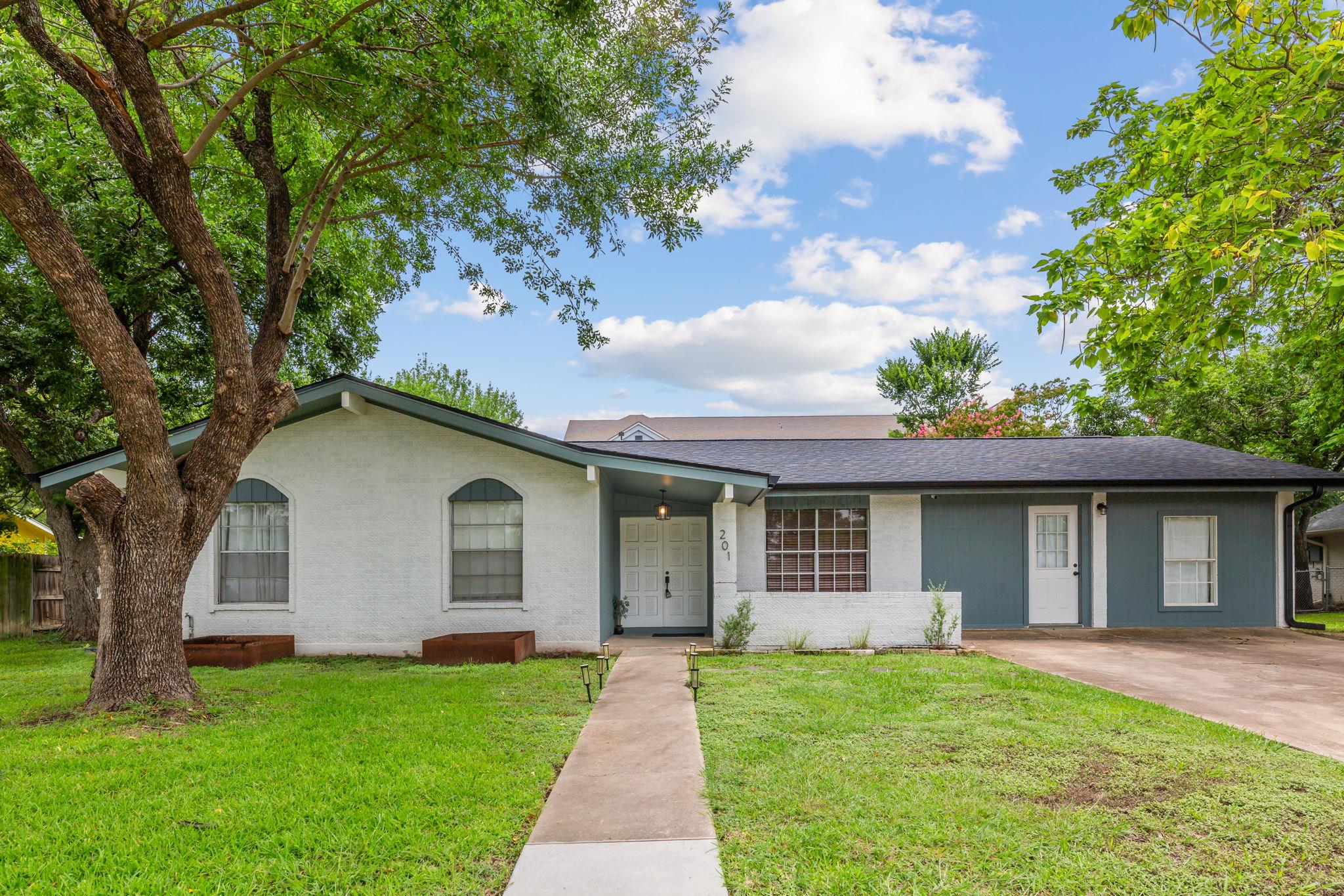 201 FAIRLANE Dr, Round Rock, TX 78664