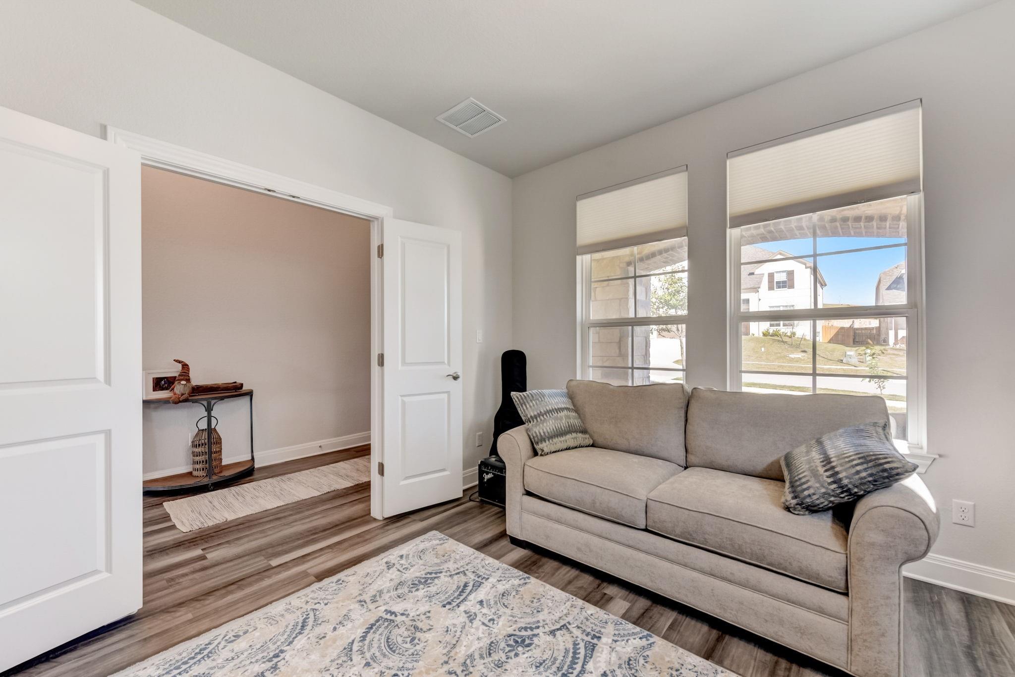 2121 Prairie Oaks Dr, Georgetown, TX 78628