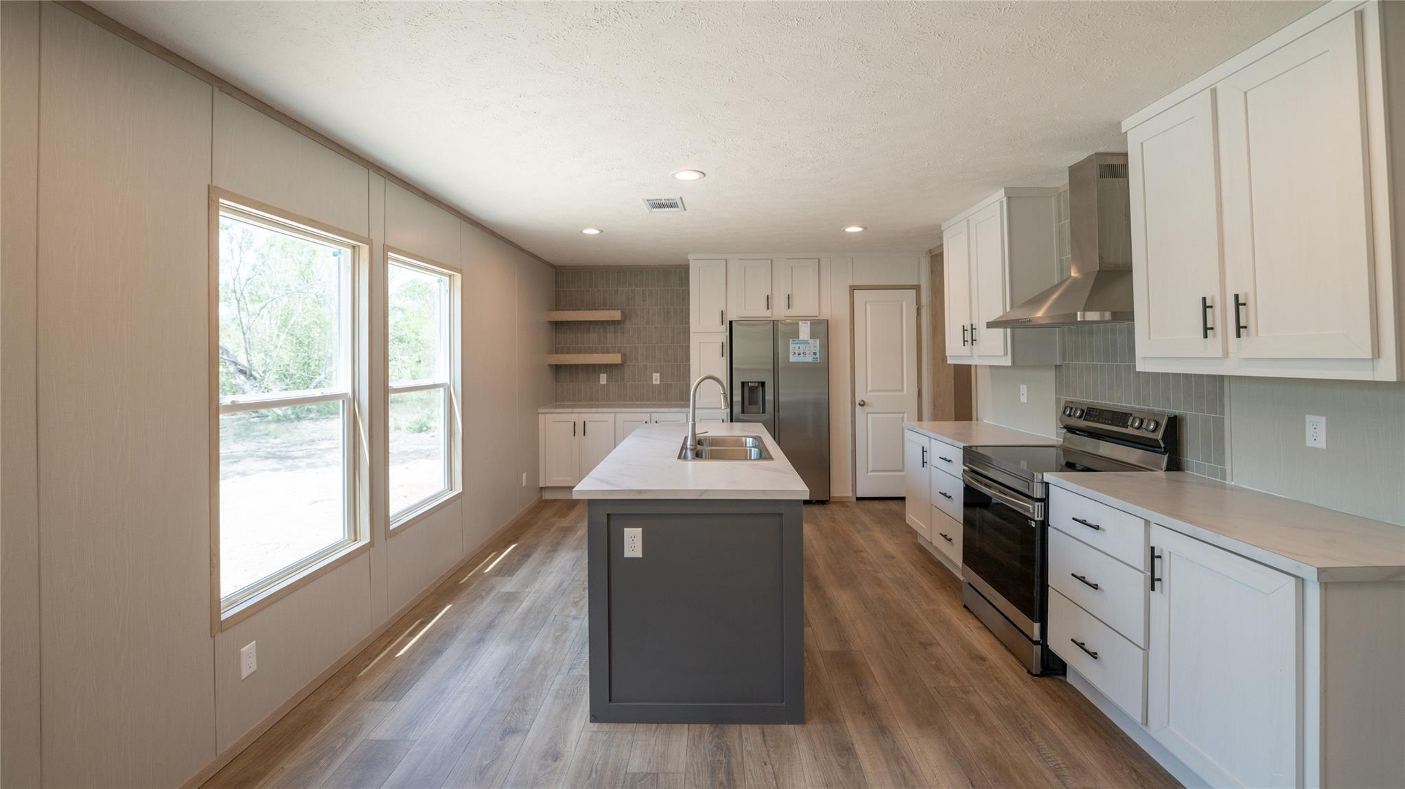 123 Baylen Clifton Ln, Lockhart, TX 78644