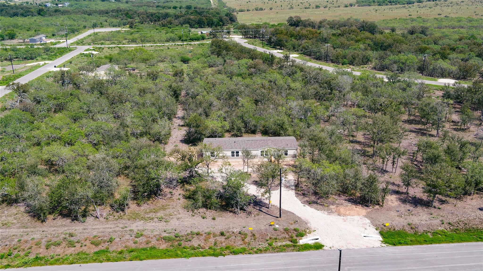 123 Baylen Clifton Ln, Lockhart, TX 78644