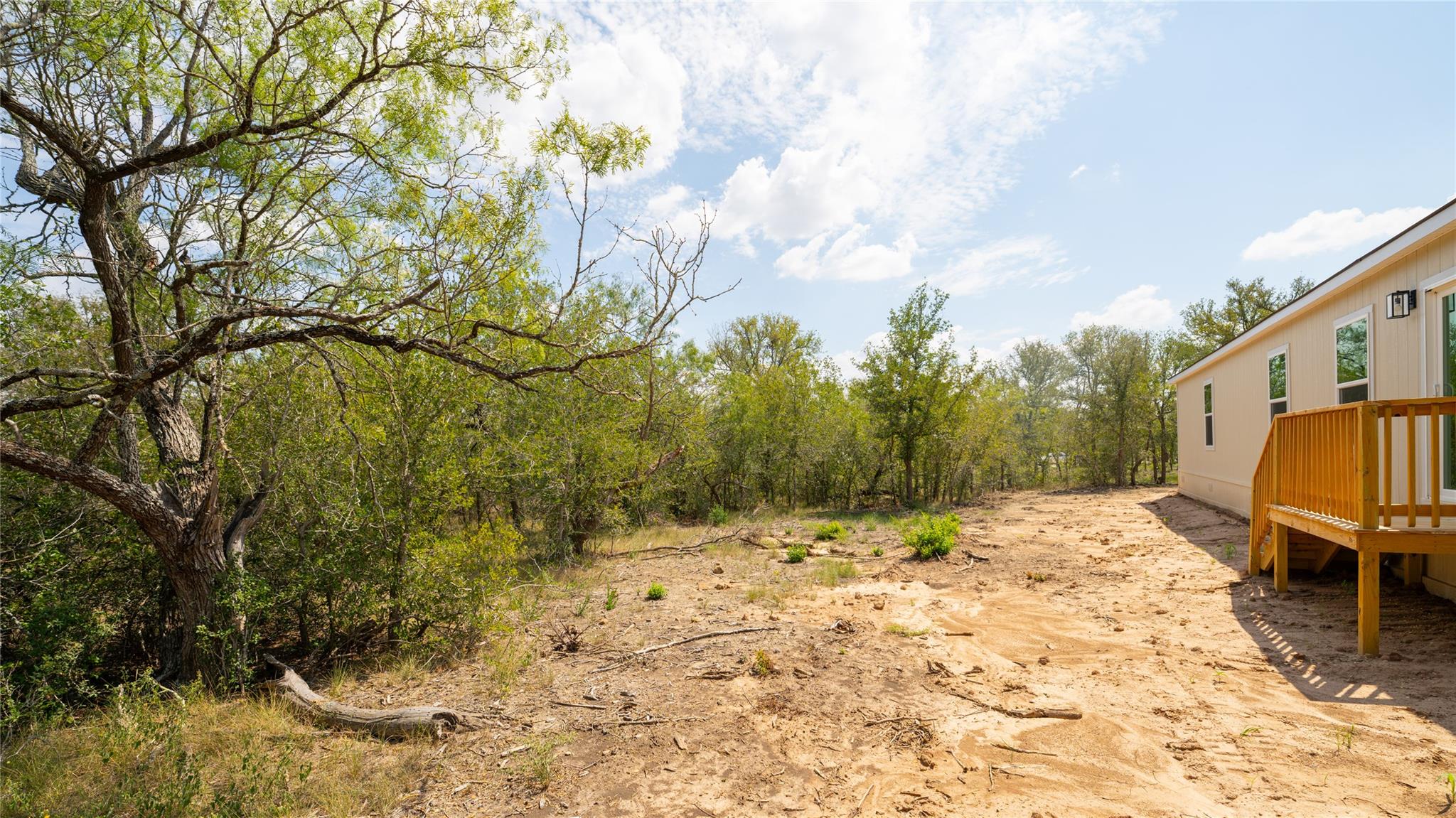 123 Baylen Clifton Ln, Lockhart, TX 78644