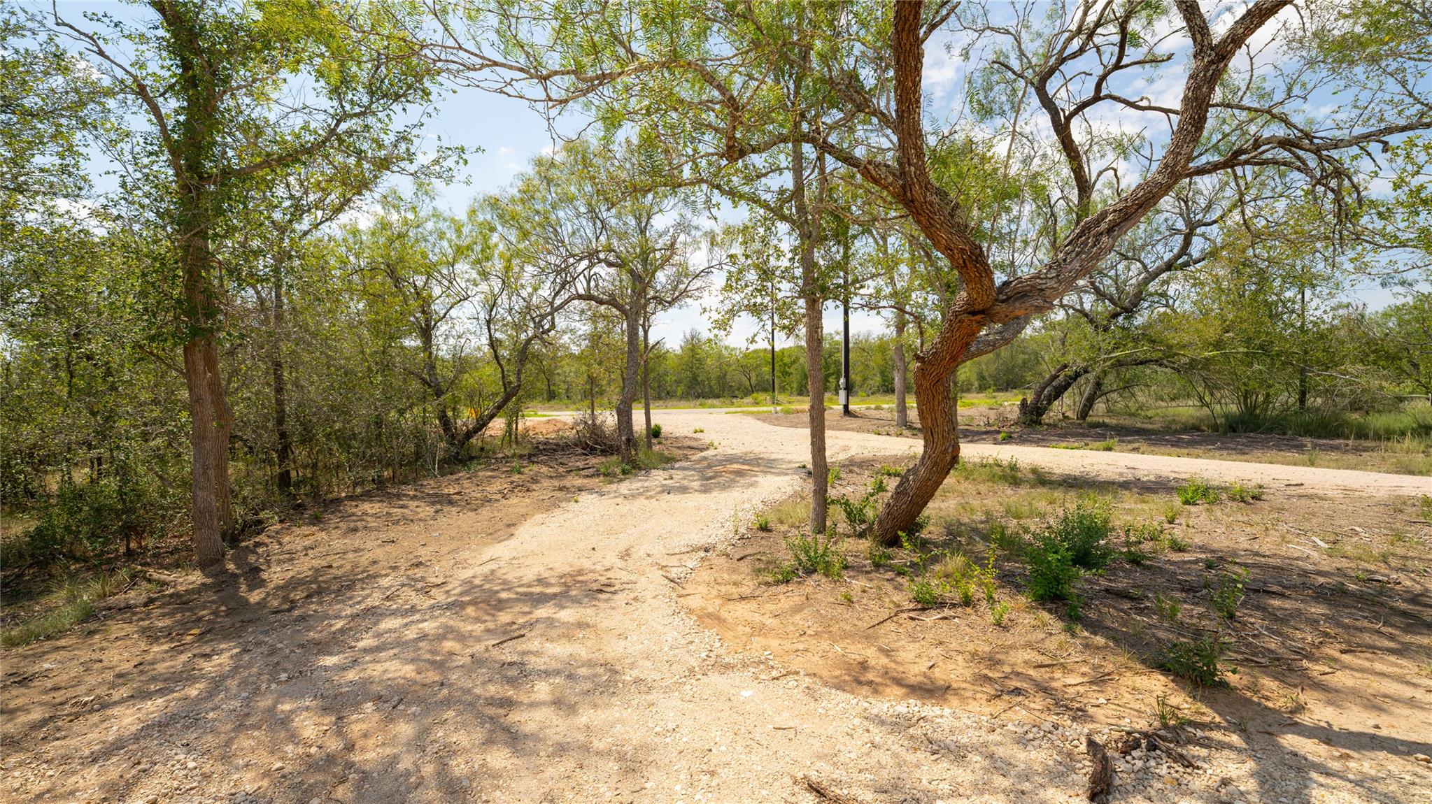 123 Baylen Clifton Ln, Lockhart, TX 78644