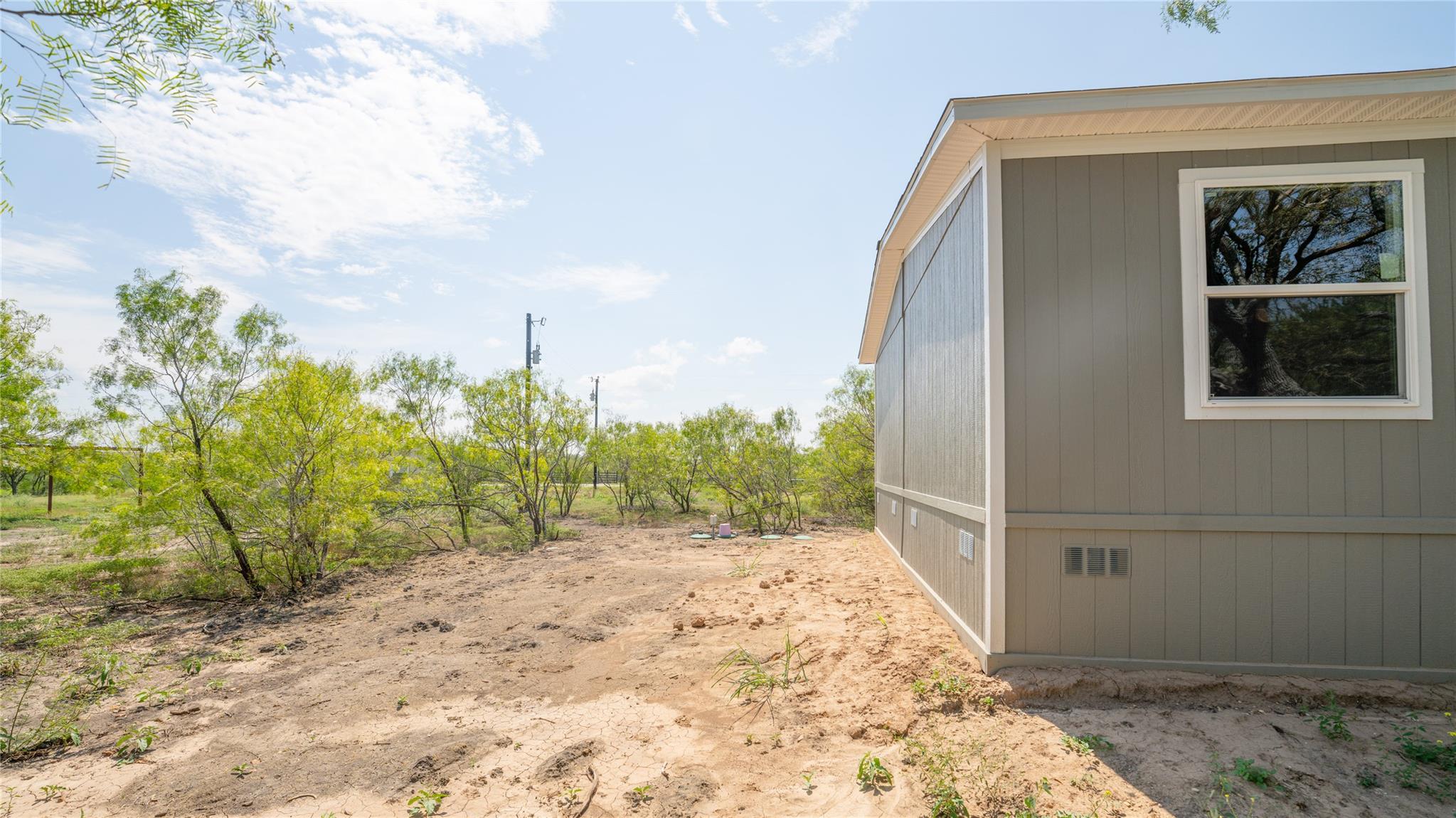 160 Brinley Mae Way, Lockhart, TX 78644