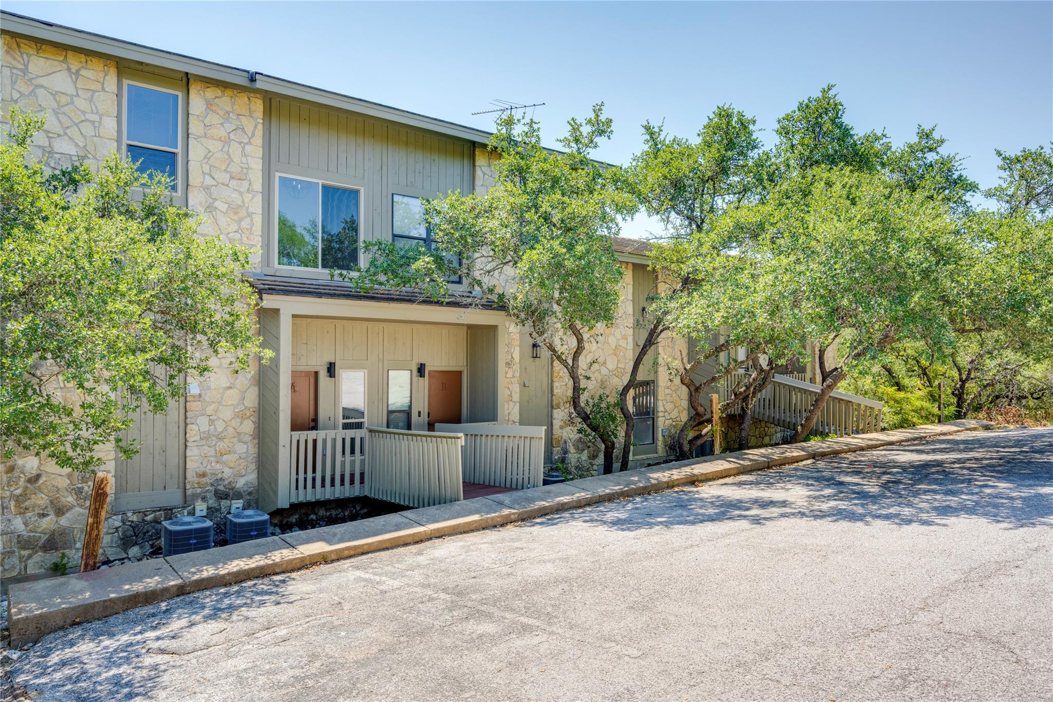 801 Grassy Knl # A, Horseshoe Bay, TX 78657