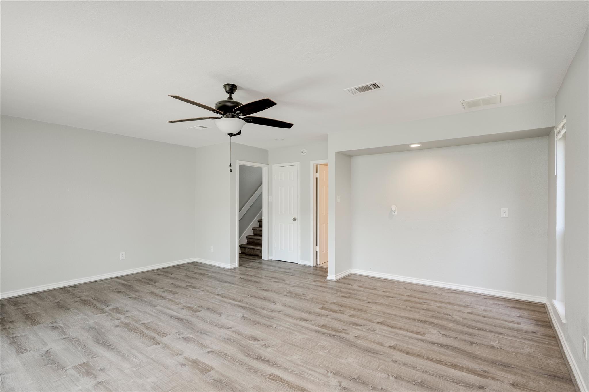 801 Grassy Knl # A, Horseshoe Bay, TX 78657