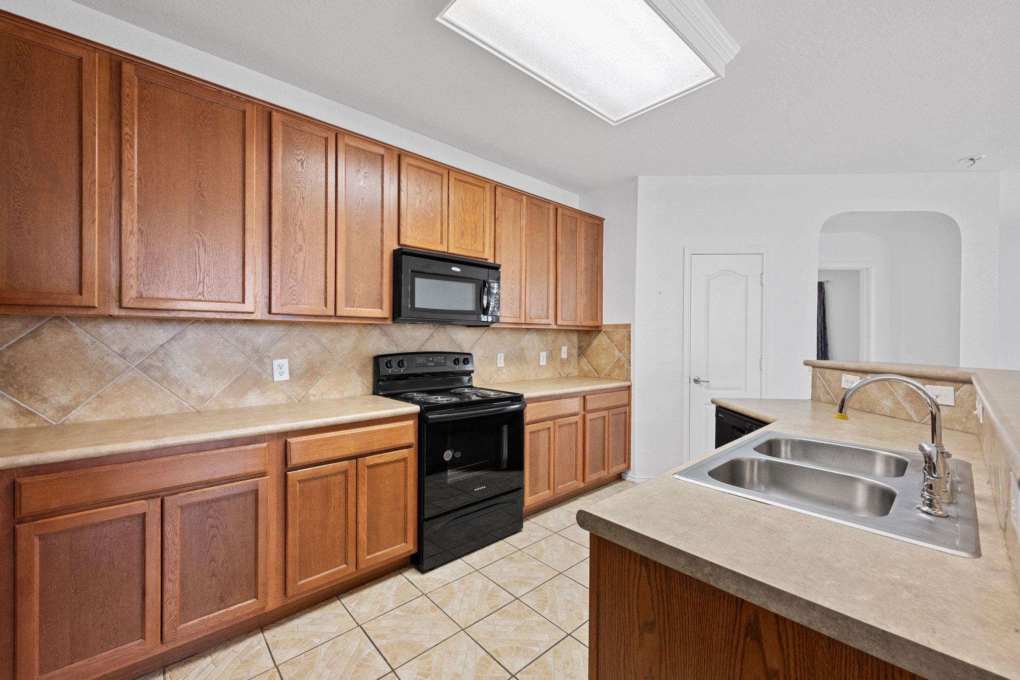 6212 Roseborough Dr, Austin, TX 78747