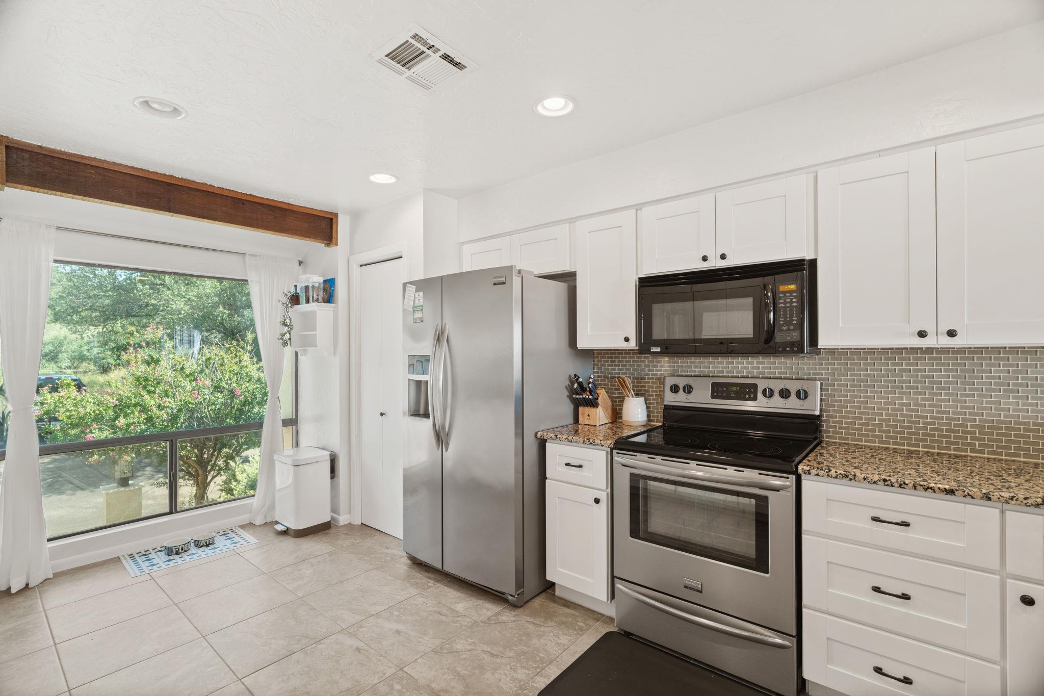 401 Hi There # D, Horseshoe Bay, TX 78657